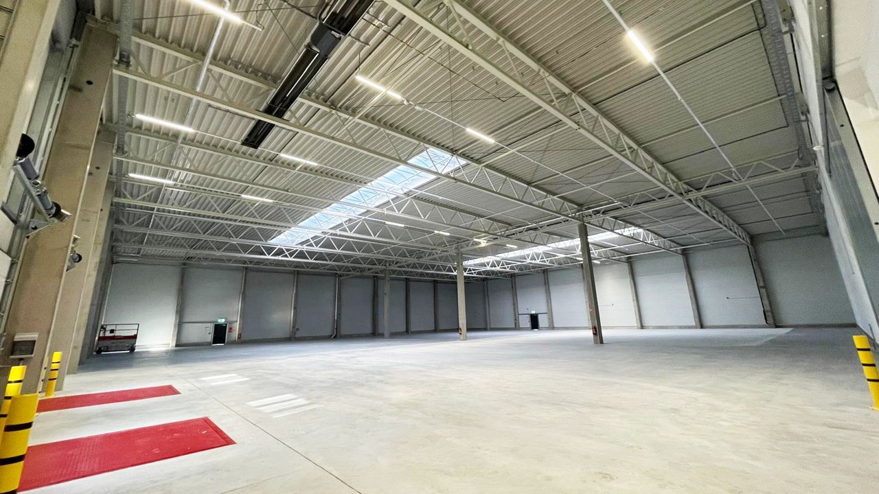 HEINLOTH - the logistic experts - Logistikhalle Rostock HEINLOTH - the logistic experts - Logistikhalle Rostock